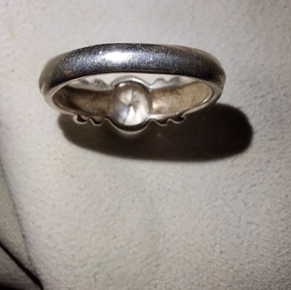 Vintage Sterling Silver 925 Signed Oval Clear Cz Ridge Detail Ring